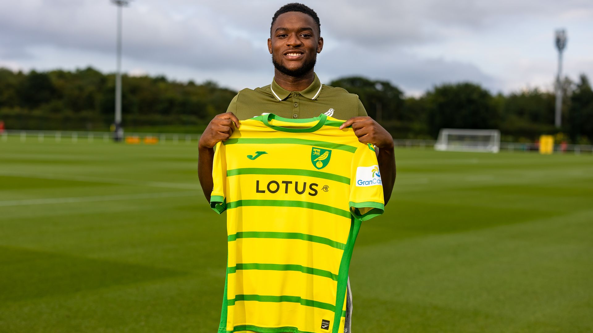Norwich City sign Daniel Ogwuru from Manchester City - Norwich City
