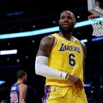 220818102036-lebron-contract-lakers