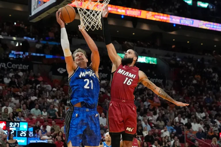 Magic-Heat-Basketball