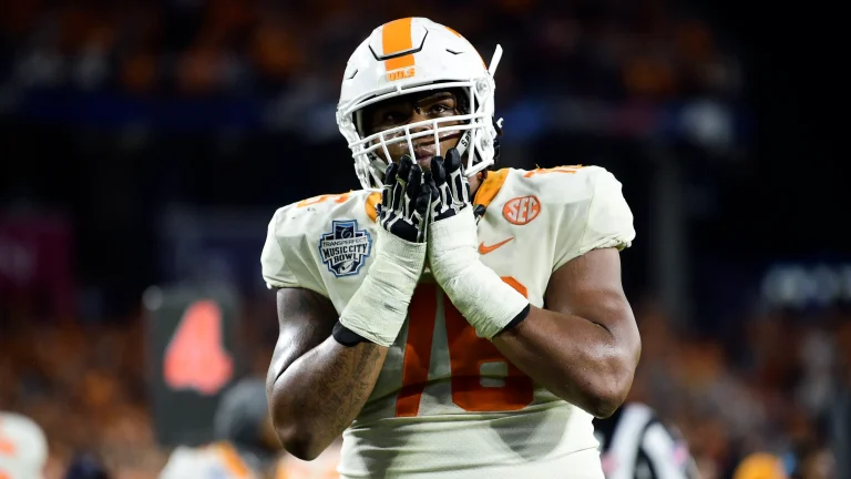 c7e4a62f-fce3-4ea4-96a2-8a45073bc09e-KNS_Tennessee_Purdue_78