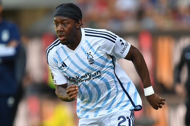 0_Anthony-Elanga-in-action-for-Nottingham-Forest-against-Burnley