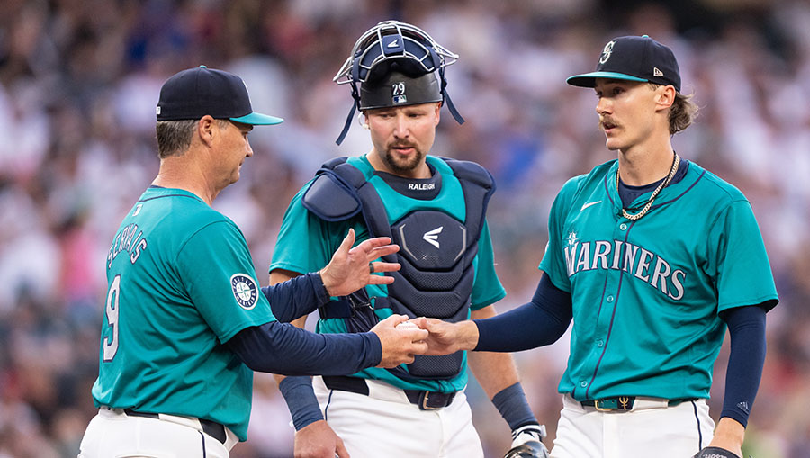 Seattle-Mariners-Raleigh-Servais-Miller-on-the-mound-Getty-900