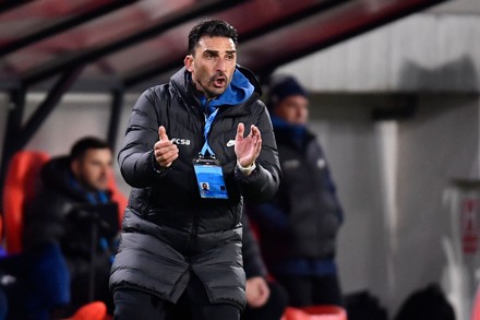 elias-charalambous-fcsb-head-coach-action-during-440nw-13861145ga