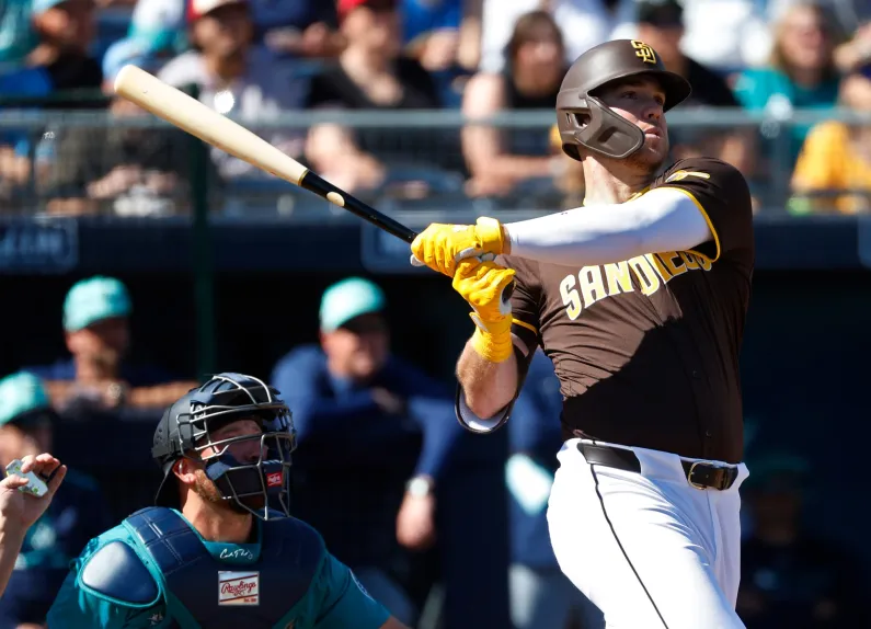 SUT-L-Padres-Spring-D8-020