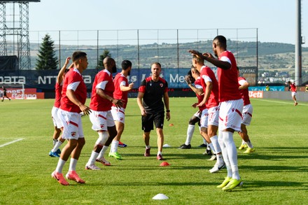 players-fc-dinamo-warming-during-cfr-1907-440nw-14587005dh