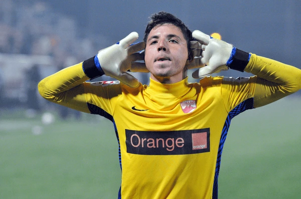 clujn-romania-nov-5-goalkeeper-600nw-88265047