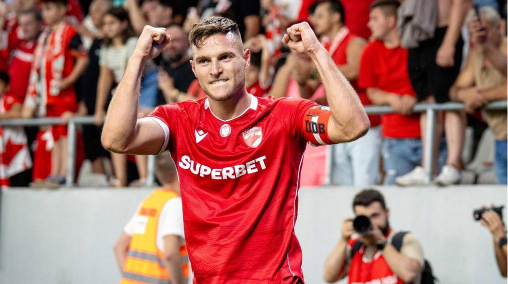 dennis-politic-fc-dinamo-1948-1727433400-149609